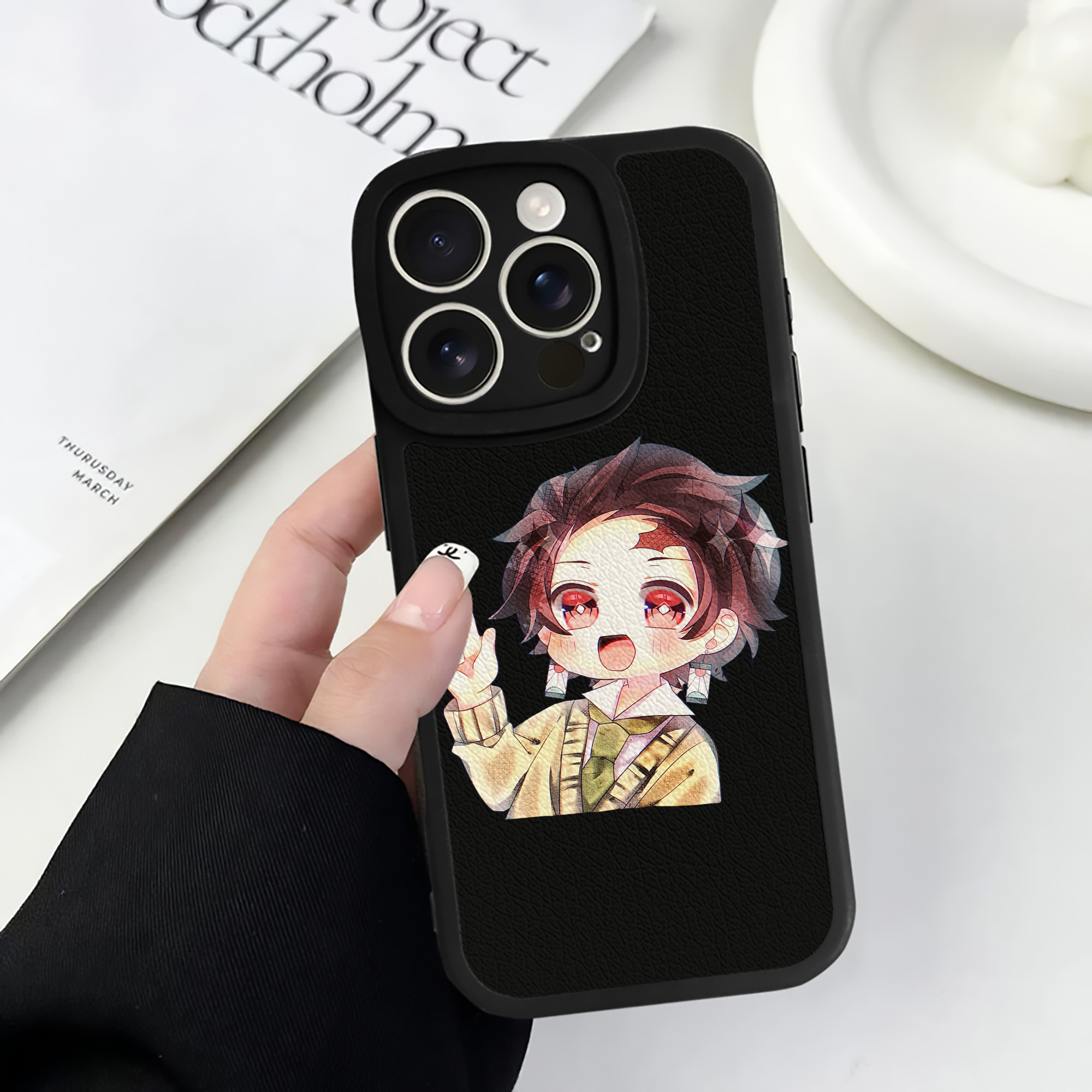 （画像用） 鬼滅の刃 竈門 炭治郎／かまど たんじろう Kamado Tanjirou 【iPhone 16シリーズ対応】シリコンスマホケース（レザー調） 材質：シリコン